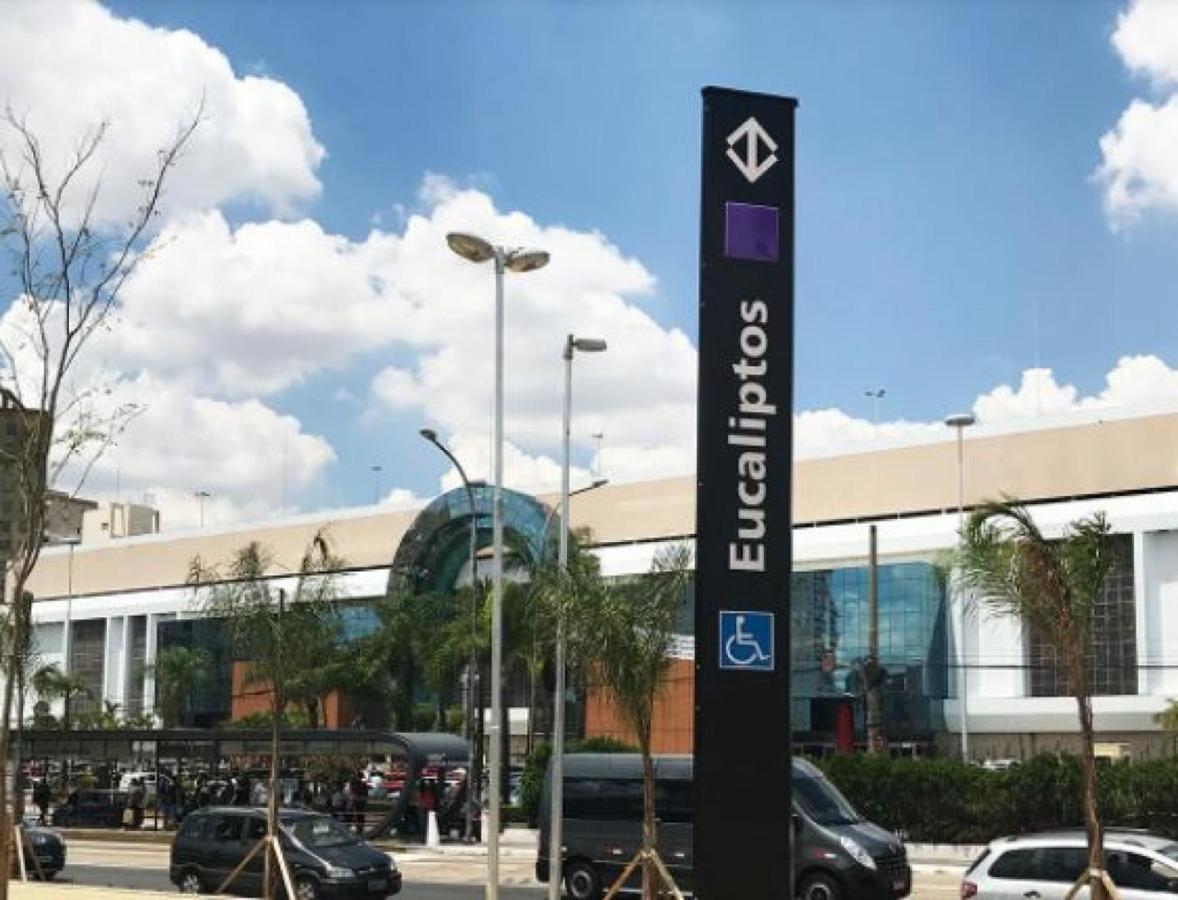 Moema 1 dormitório 1vaga c/serviços São Paulo Exterior foto
