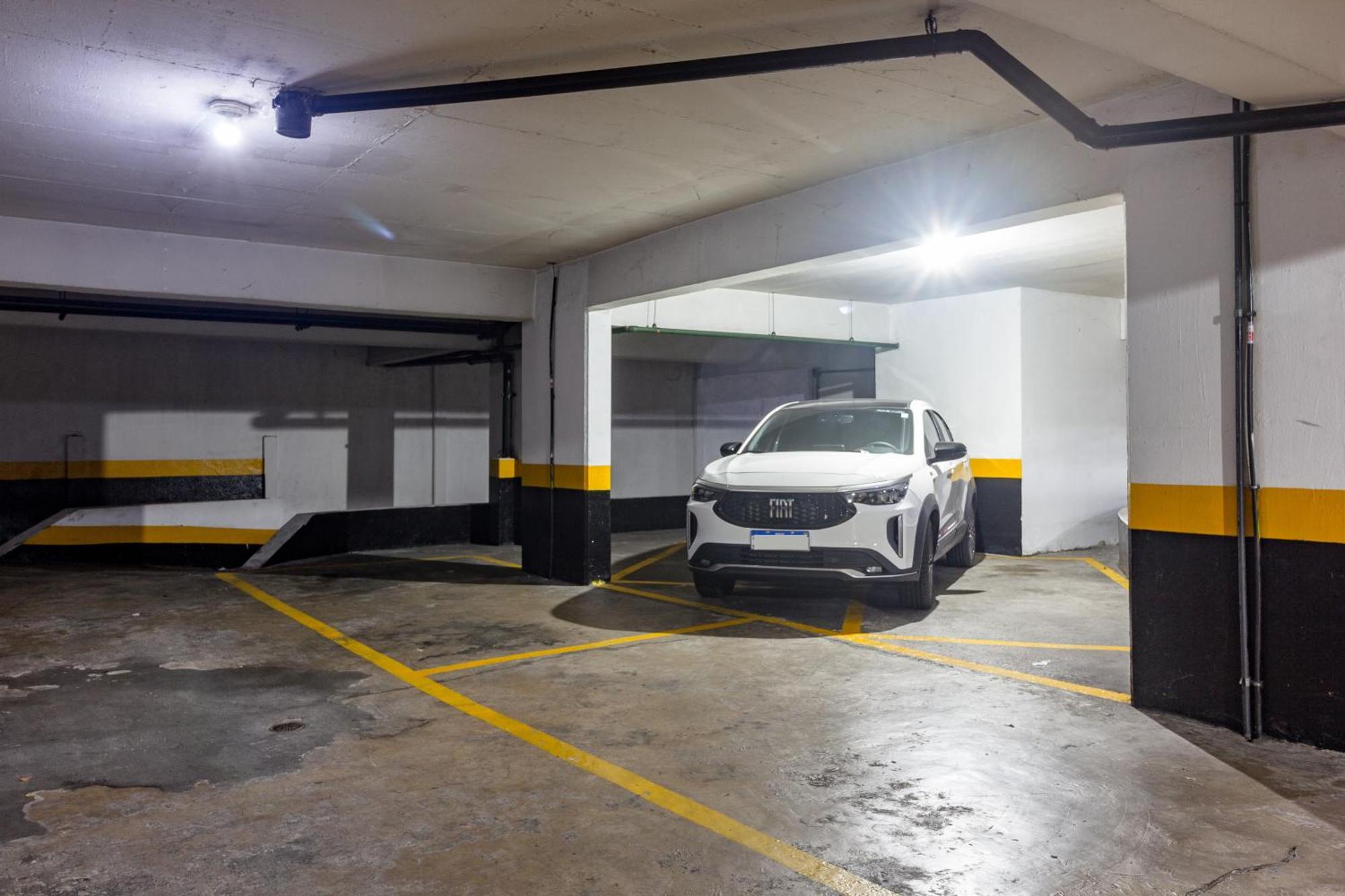Moema 1 dormitório 1vaga c/serviços São Paulo Exterior foto